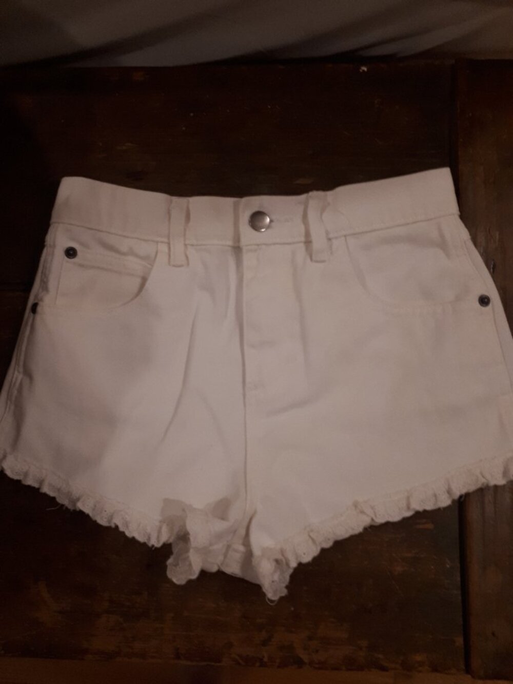 Forever 21 cotton shorts with detail on hem. Size 25